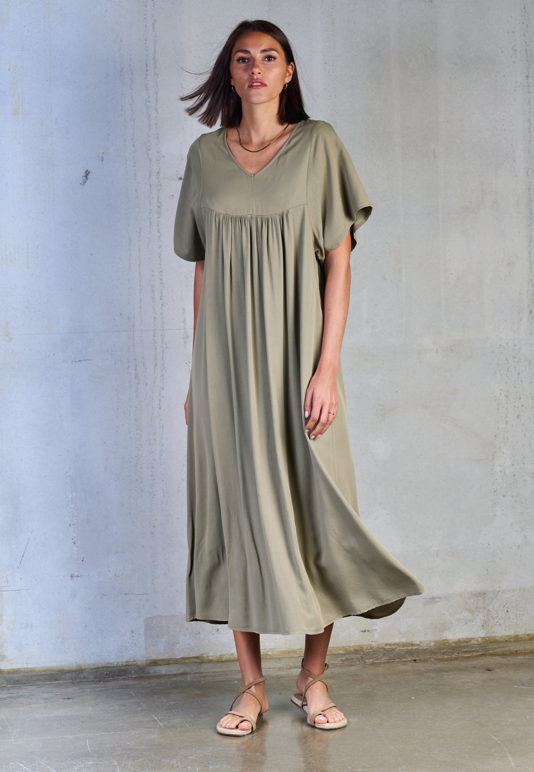 SOFT LINE DRESS