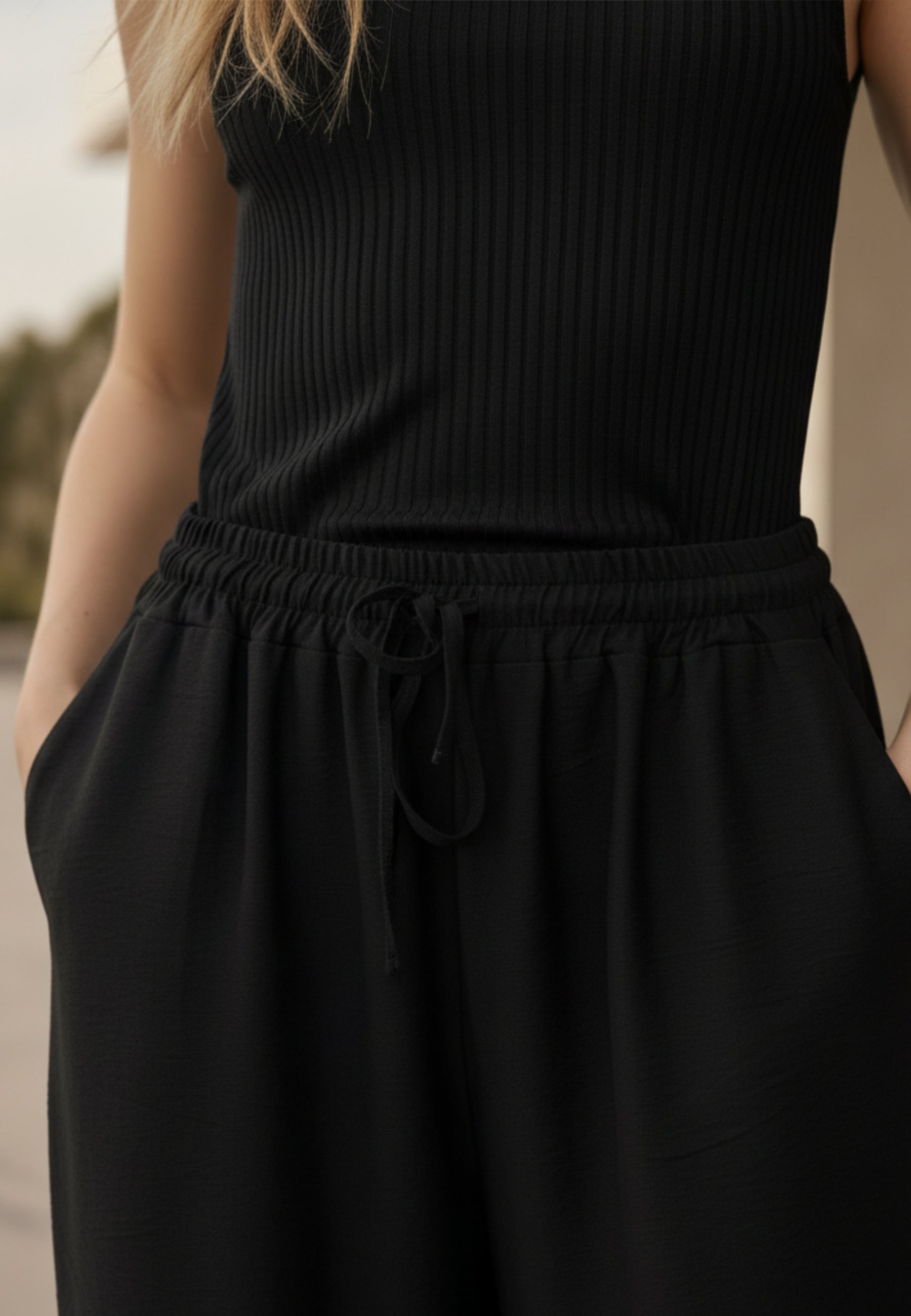 HOSE FLOWY WIDE LEG