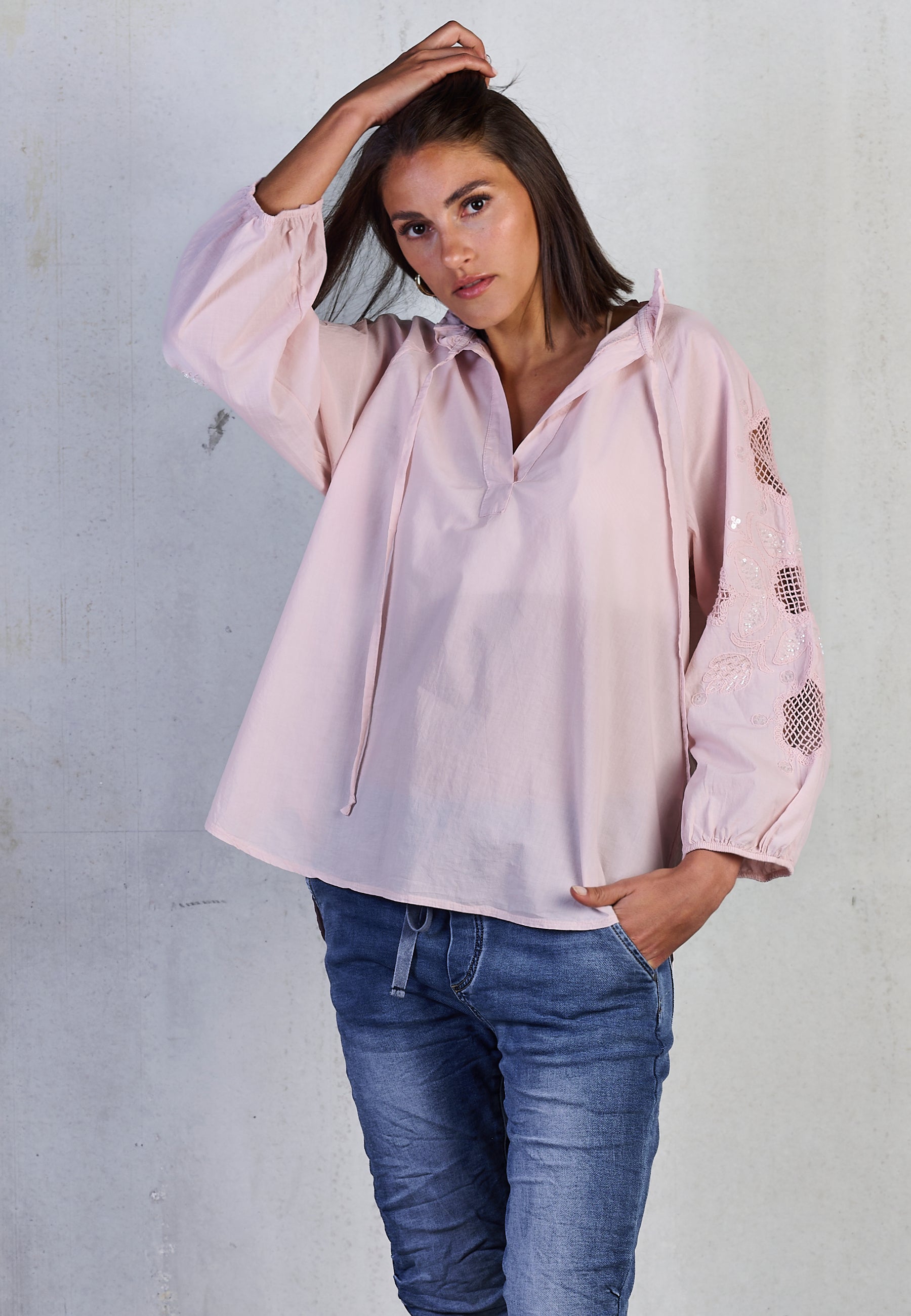 LUNA LACE BLUSE
