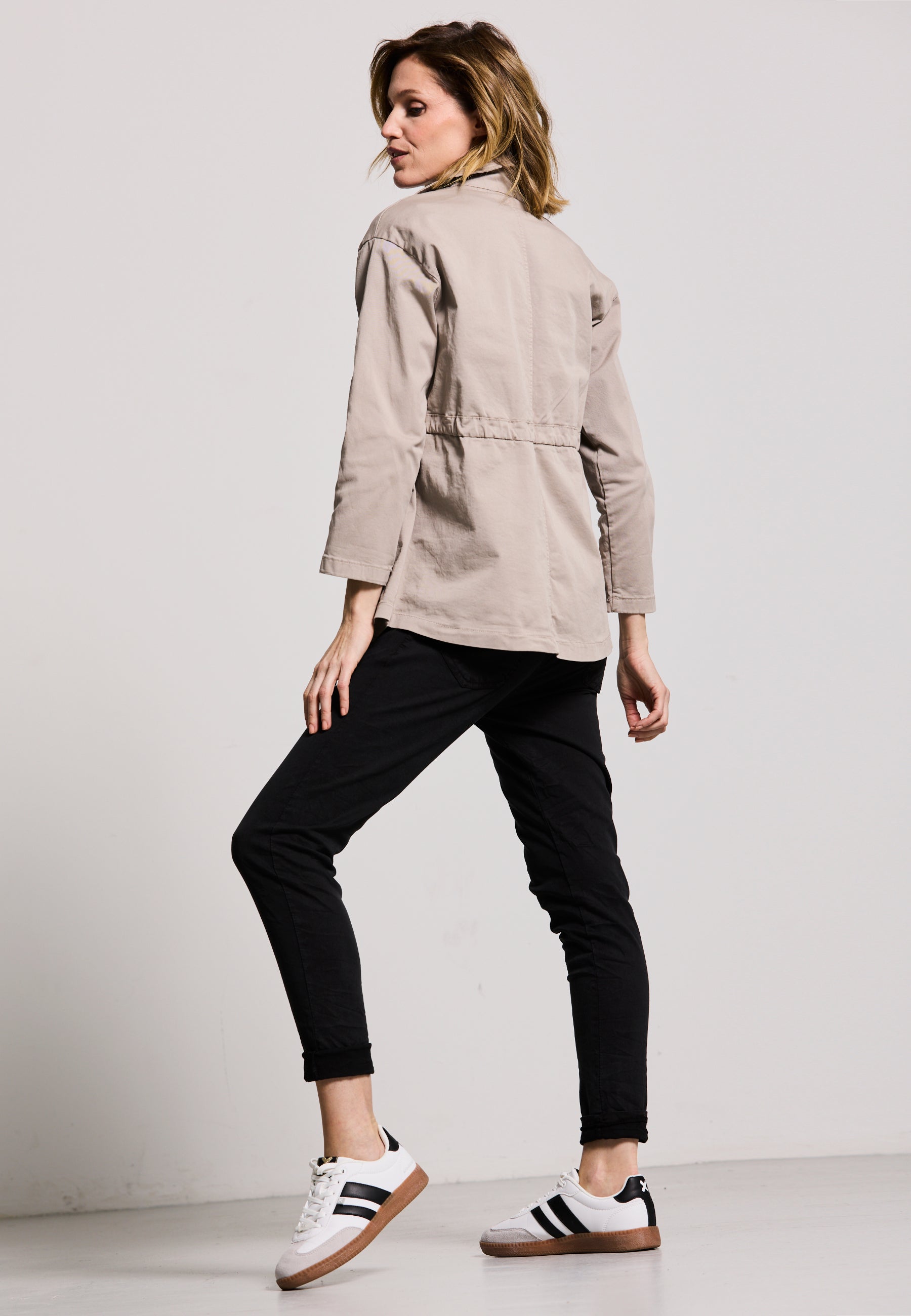 URBAN BREEZE JACKET