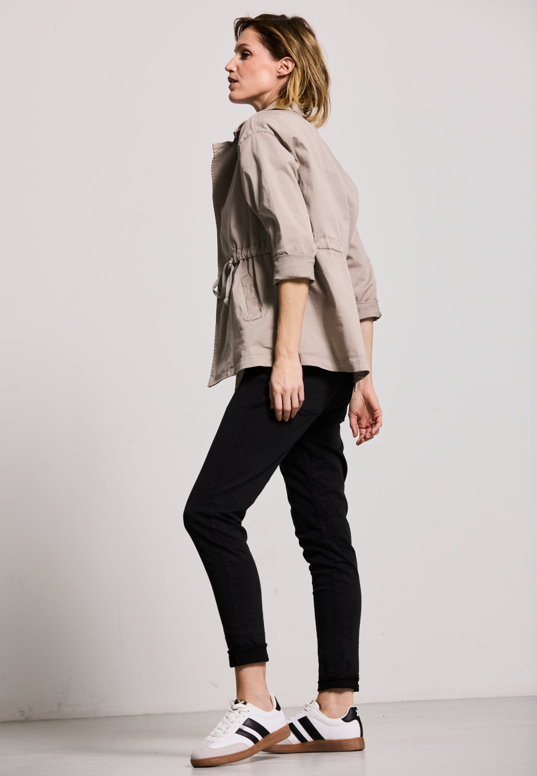 URBAN BREEZE JACKET