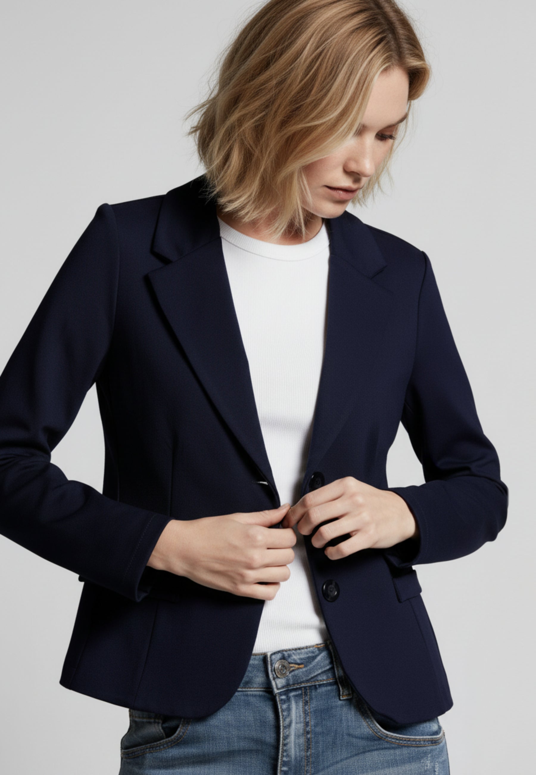 SHORT CLASSY BLAZER