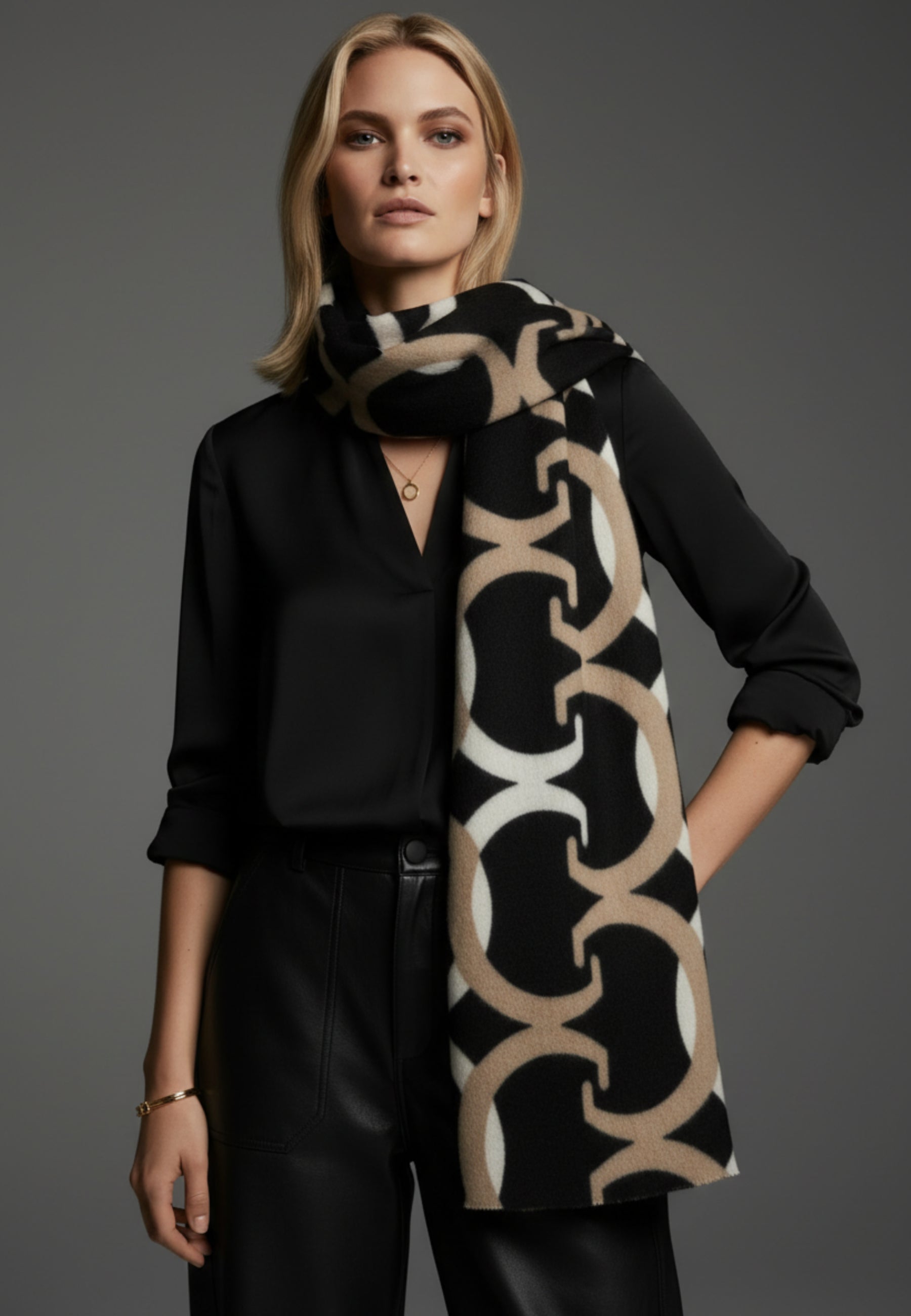 SOFT WOOL GRAPHIC SCHAL