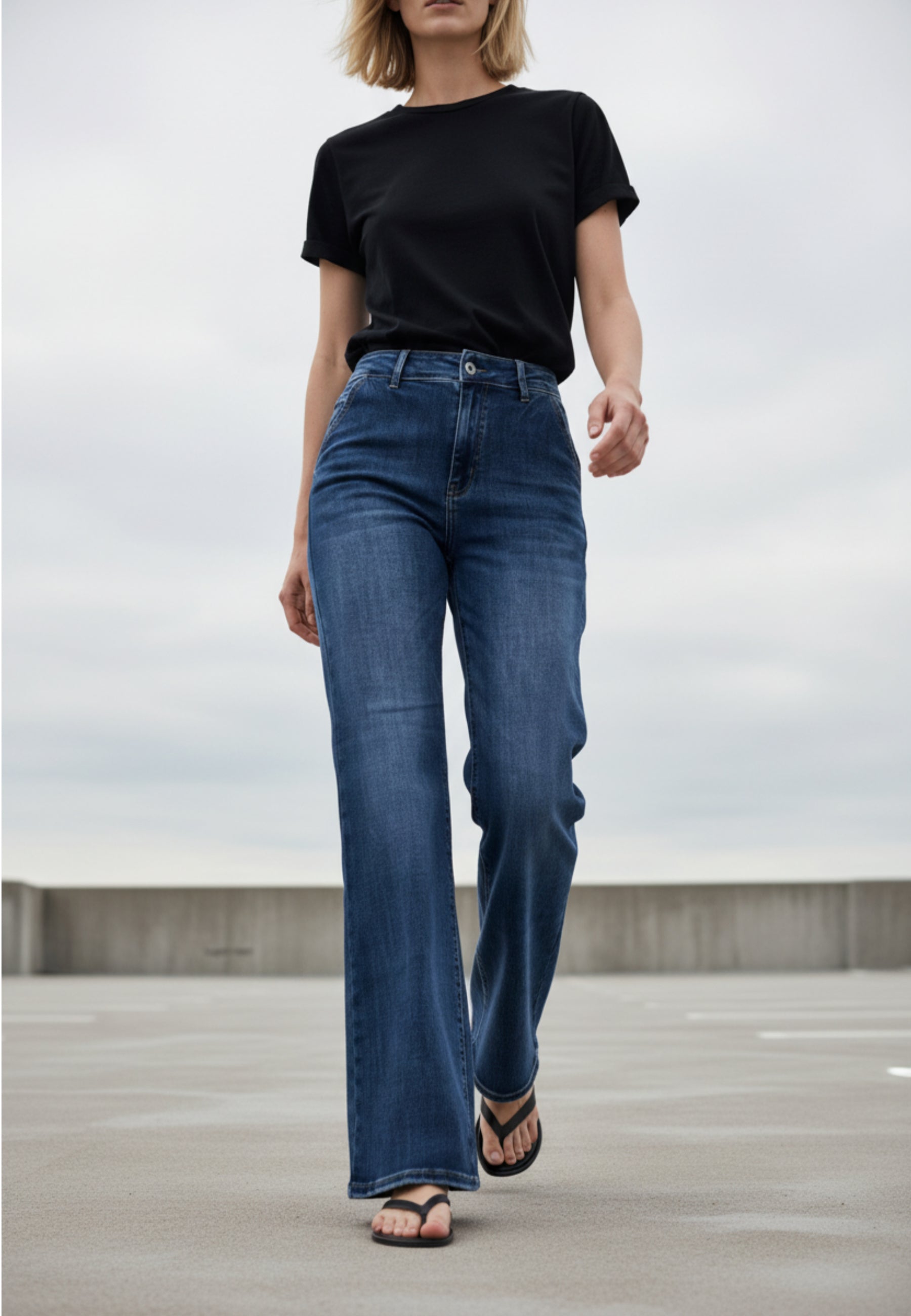 SOFT FLARE DENIM JEANS
