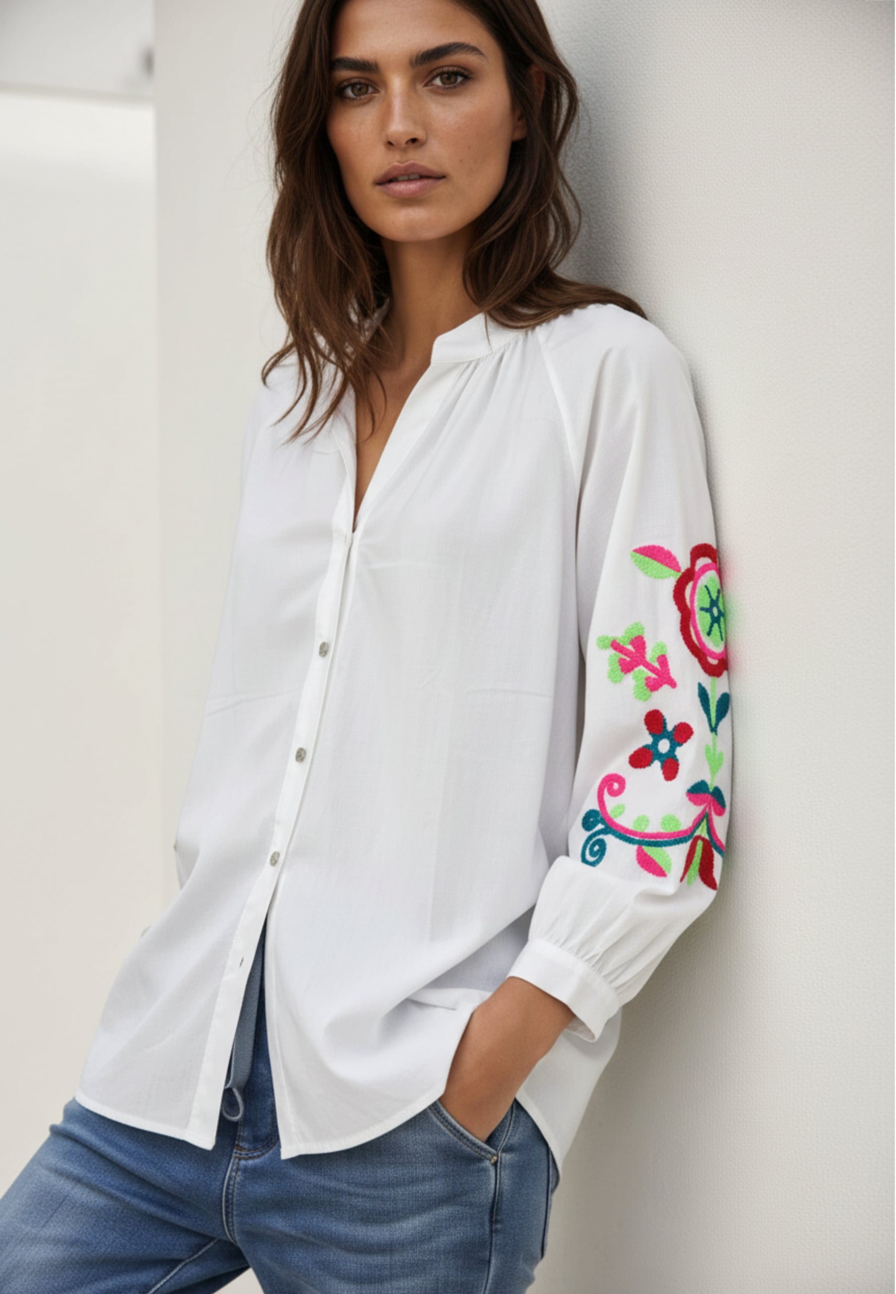 Bluse SUMMER FOLK aus reiner Baumwolle mit Stickerei