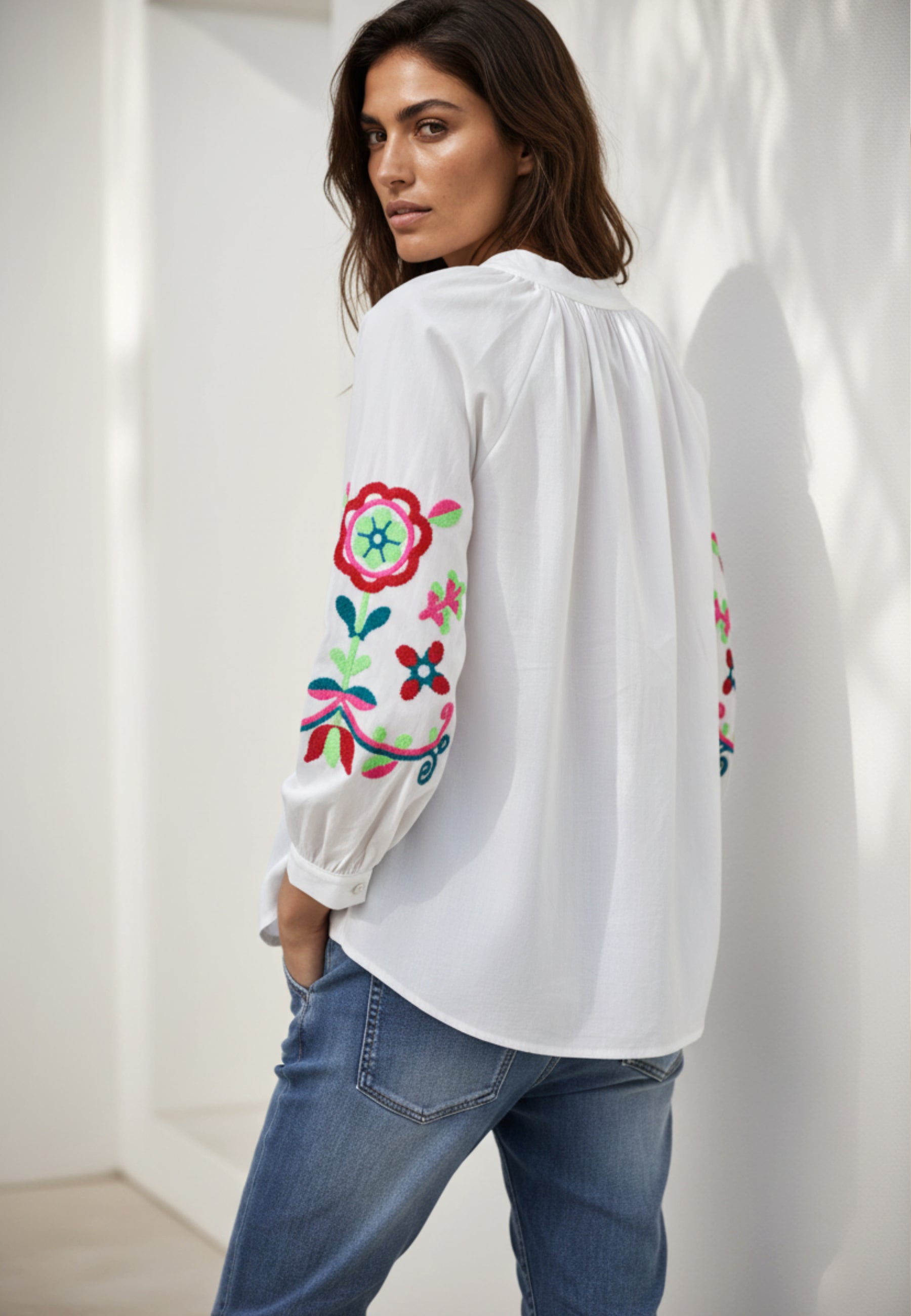 Bluse SUMMER FOLK aus reiner Baumwolle mit Stickerei