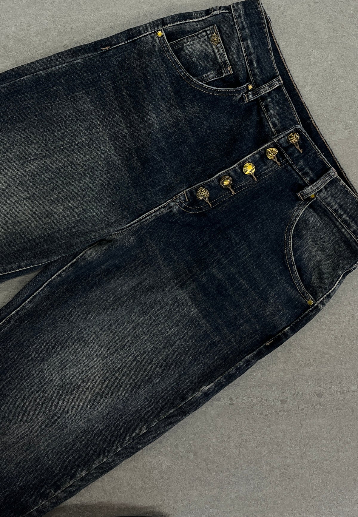 Jeans DARK DESIRE aus elastischem Denim