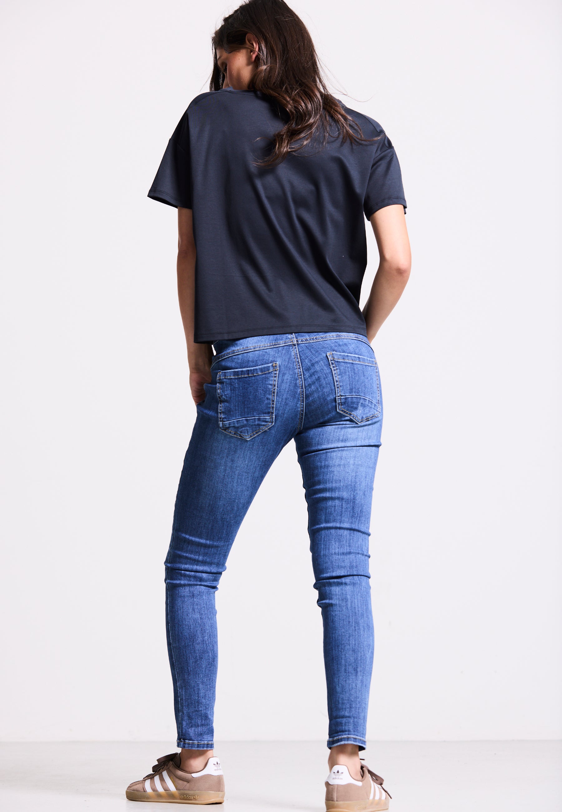 STREET STYLE JEANS