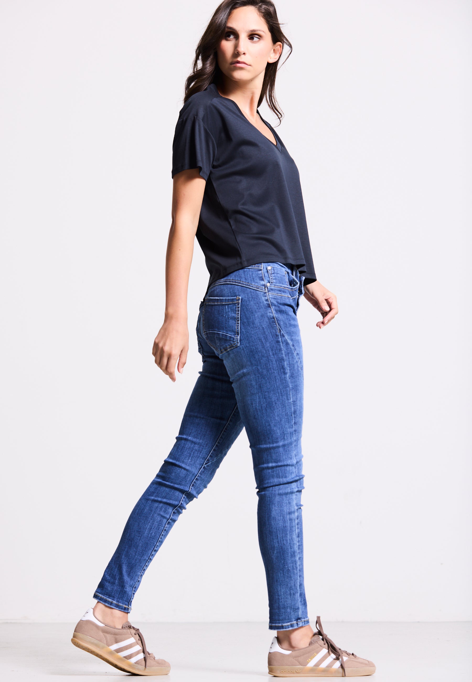 STREET STYLE JEANS