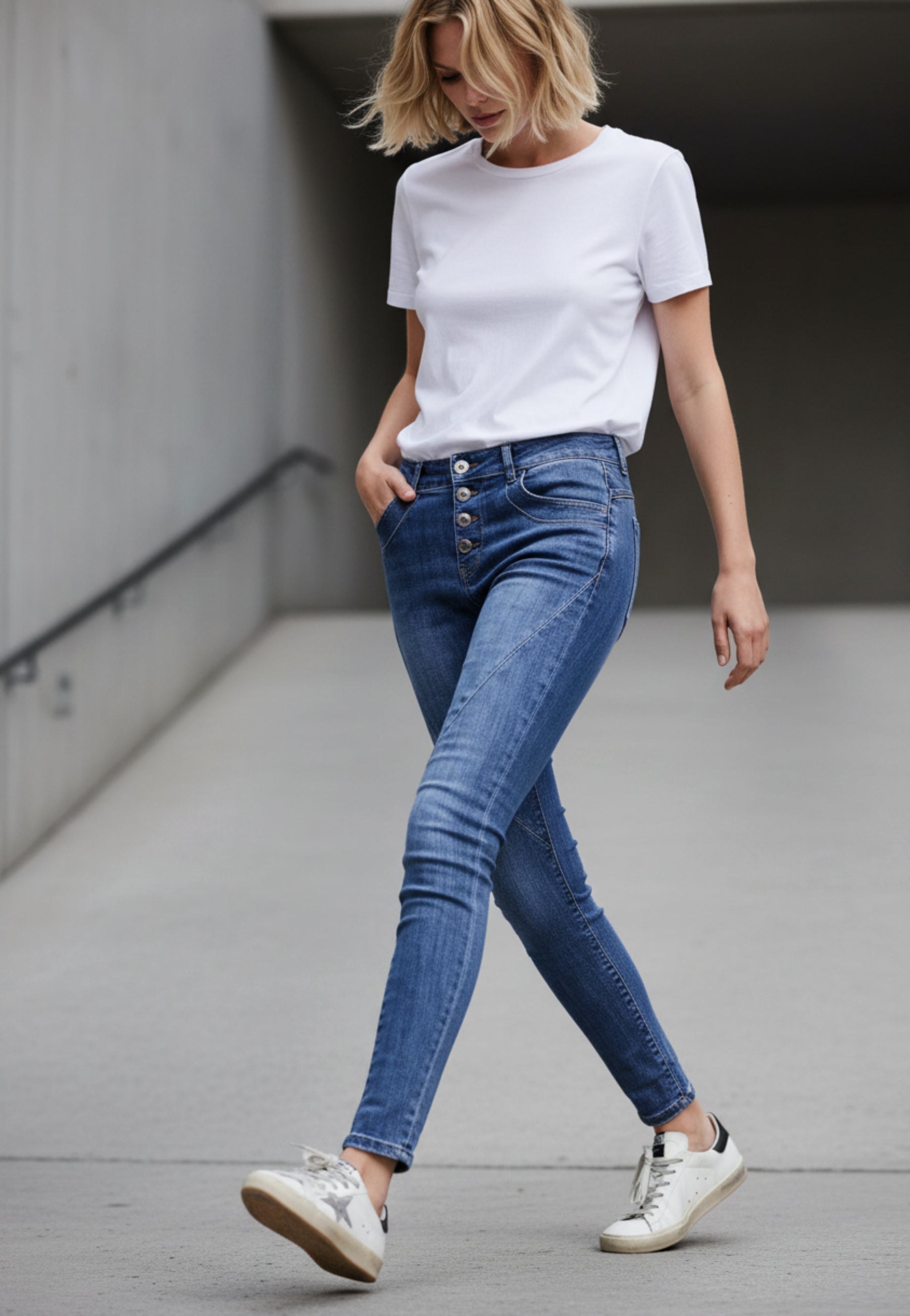 STREET STYLE JEANS