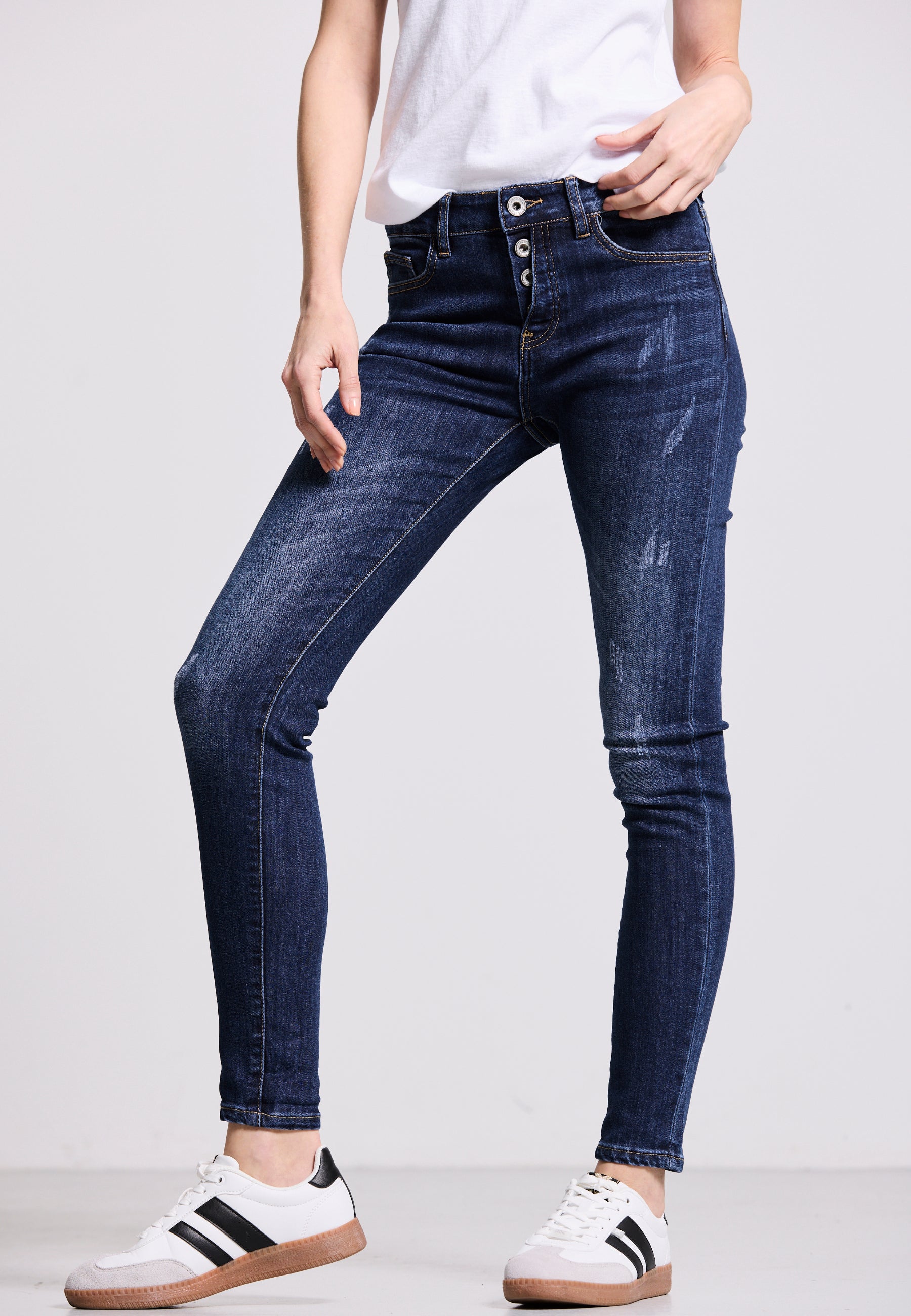 CLASSIC COOL JEANS