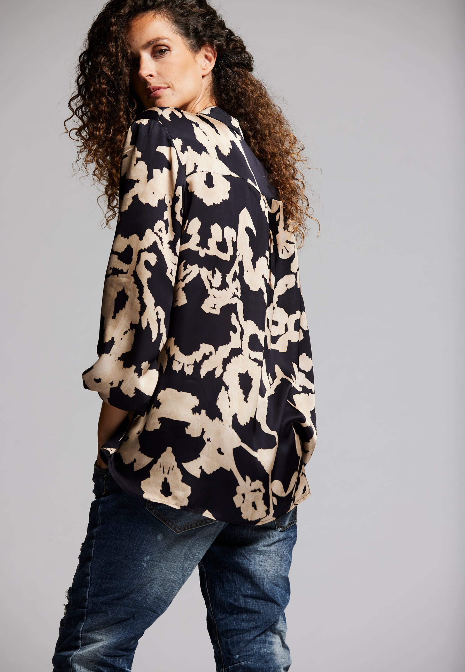 BLUSE MODERN FLOWER