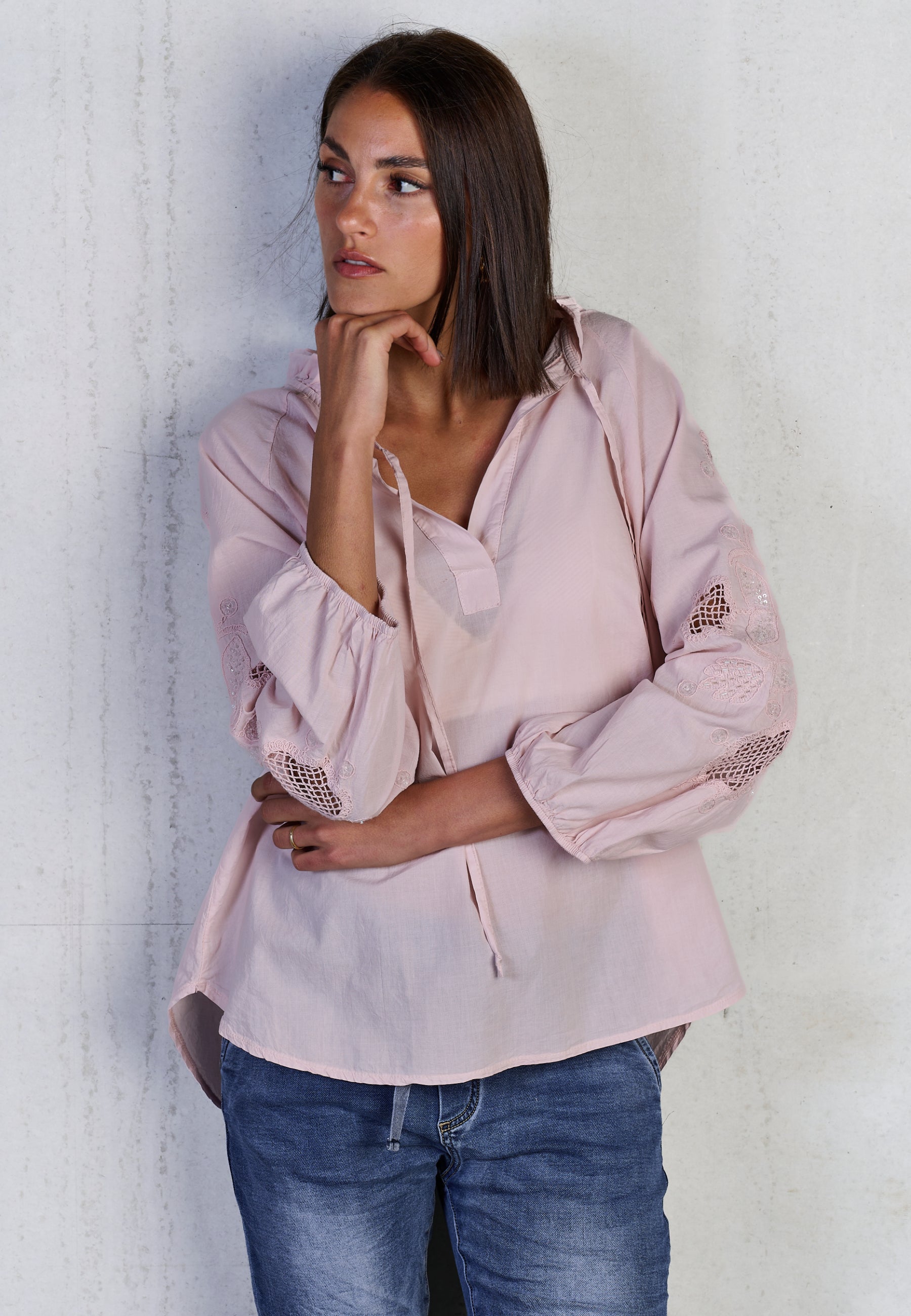 LUNA LACE BLOUSE