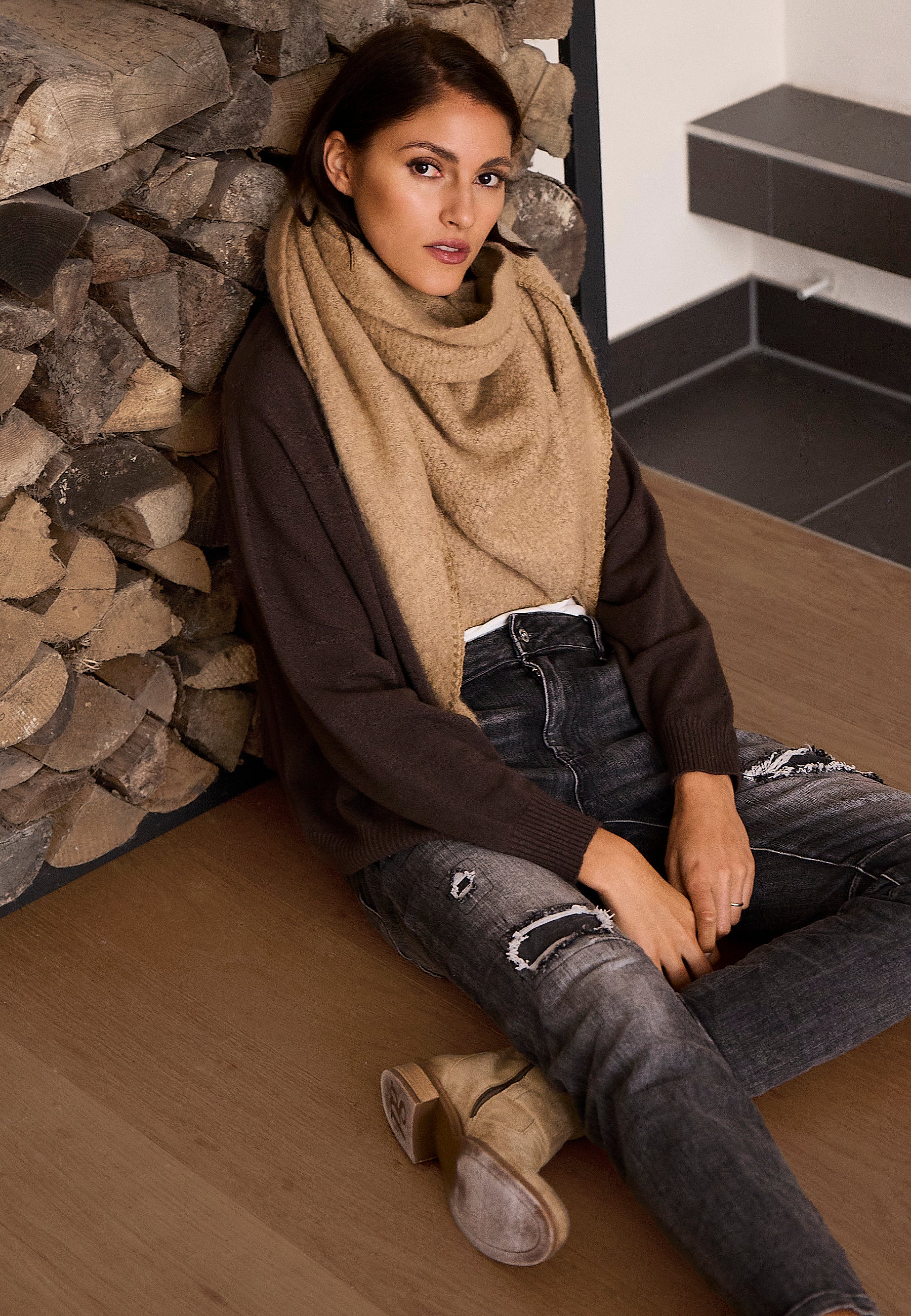 SCHAL COZY TRIANGLE