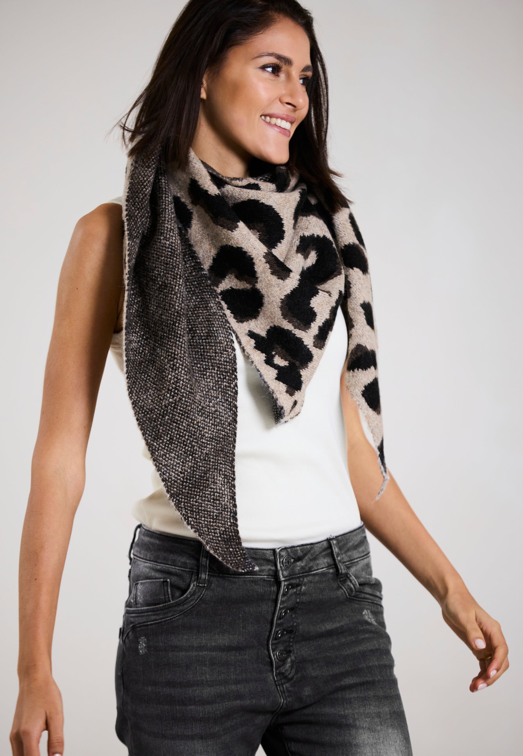 SCHAL LEO KNIT
