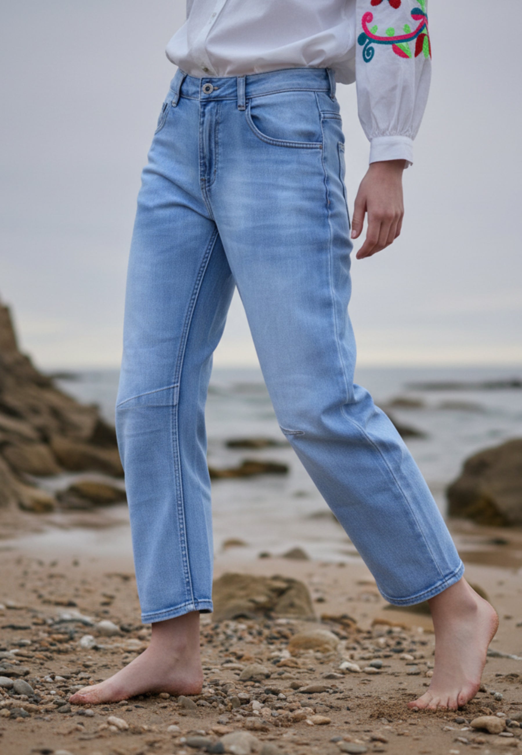 CALM SHAPE JEANS