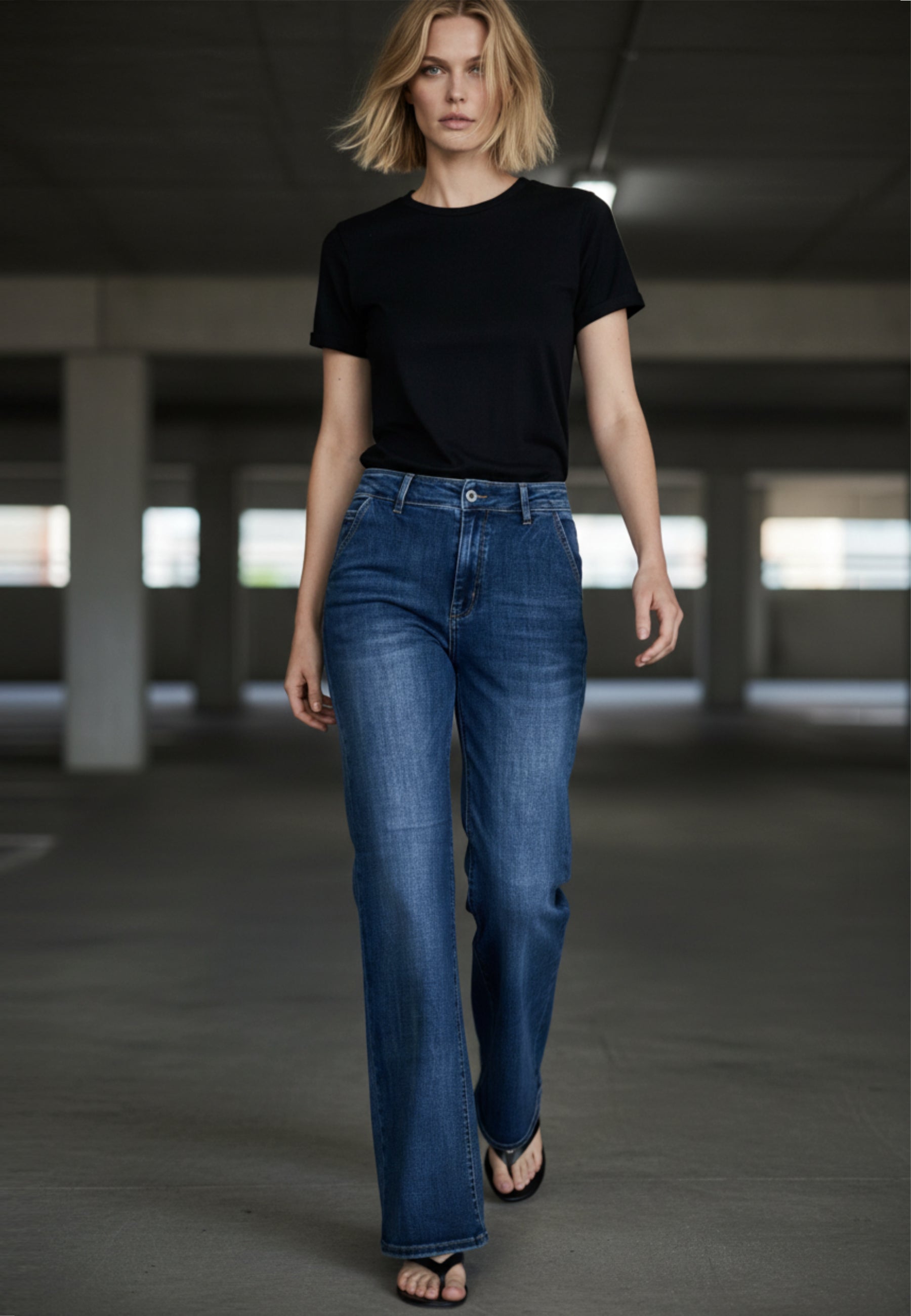 SOFT FLARE DENIM JEANS