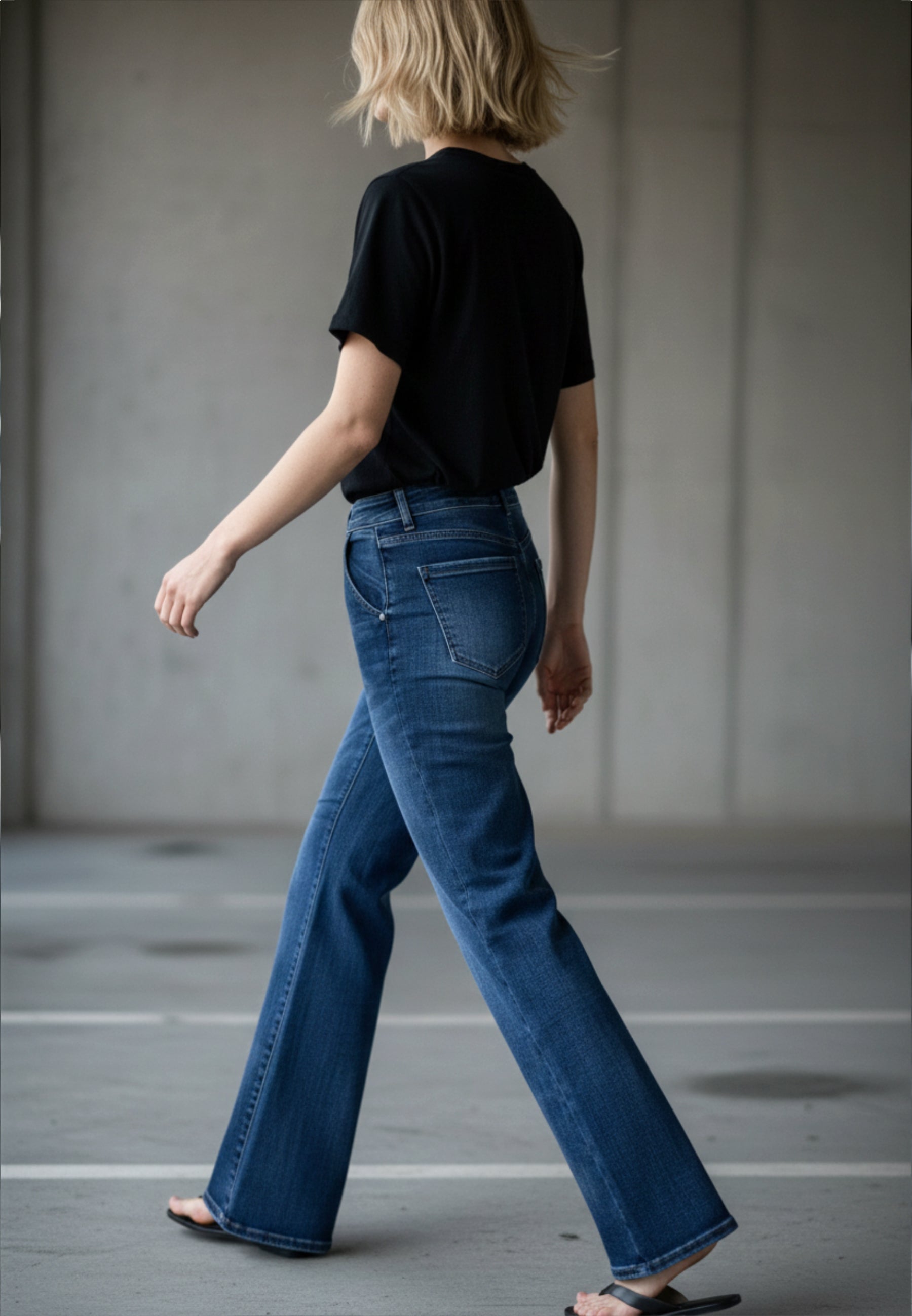 SOFT FLARE DENIM JEANS