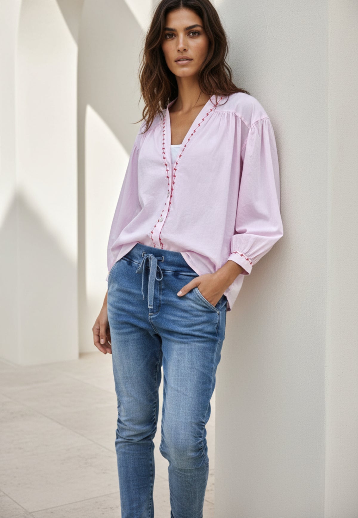 Bluse ROSE REBEL – leichte Baumwollbluse in rosa mit Stickerei