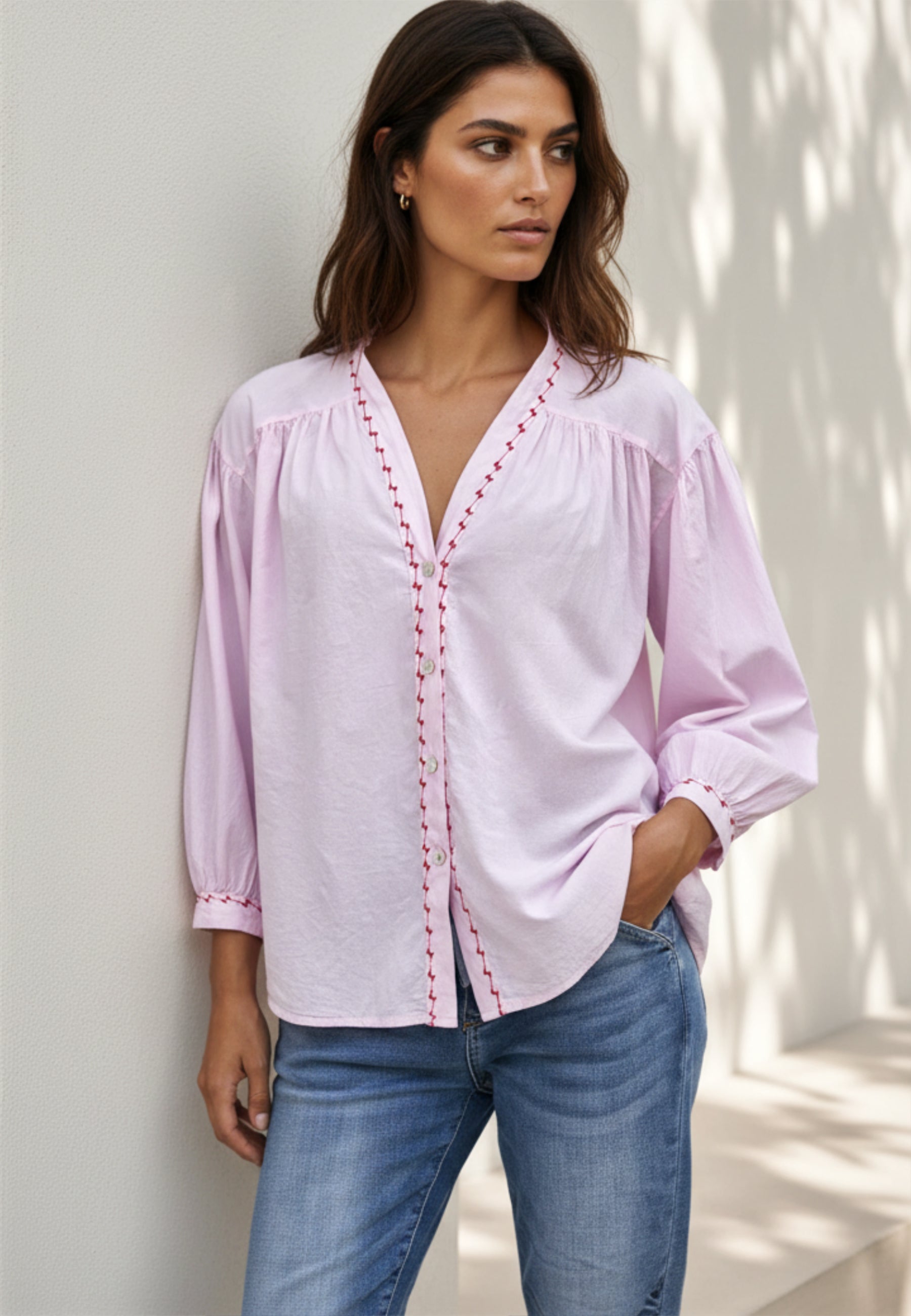 Bluse ROSE REBEL – leichte Baumwollbluse in rosa mit Stickerei