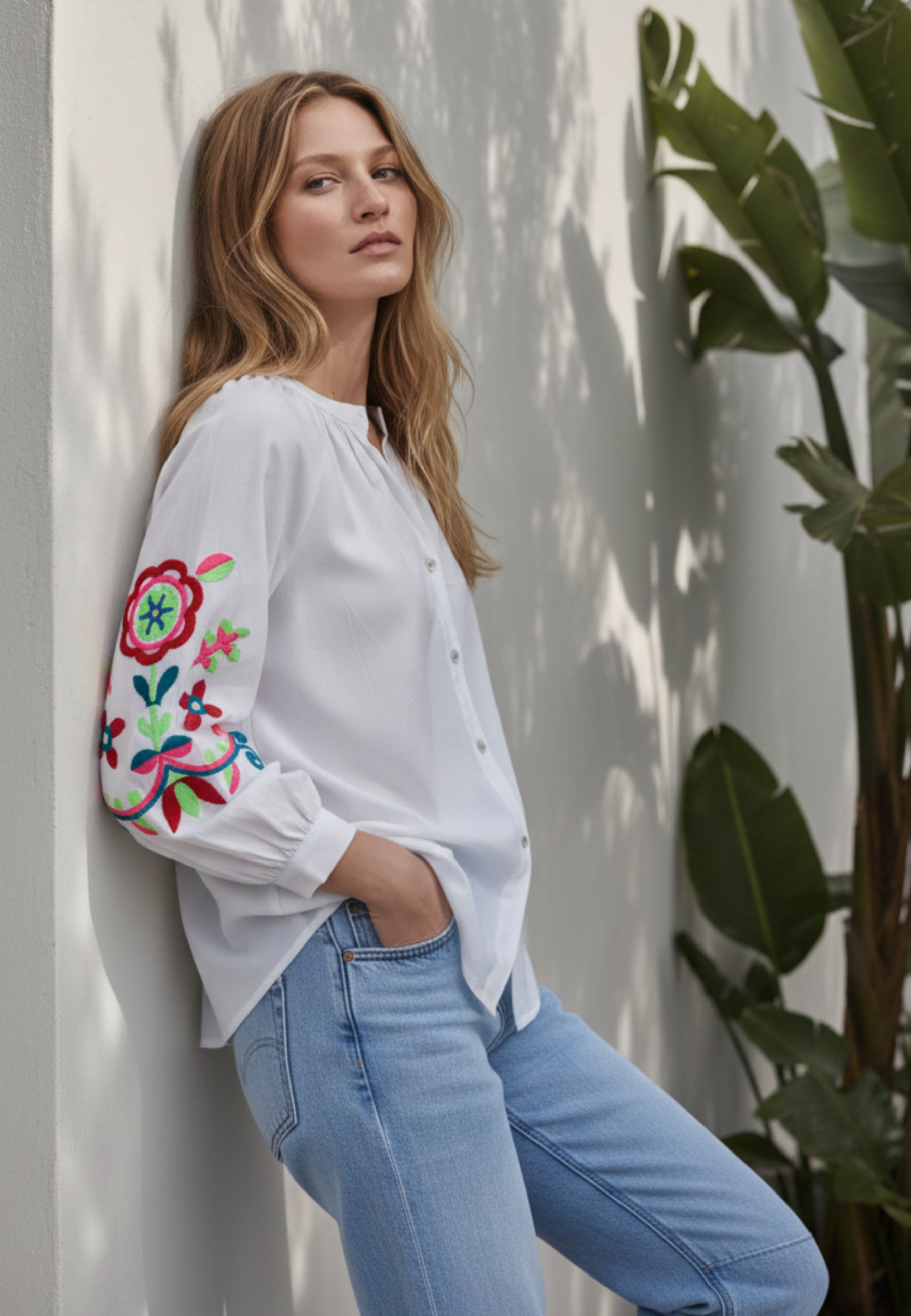 Bluse SUMMER FOLK aus reiner Baumwolle mit Stickerei