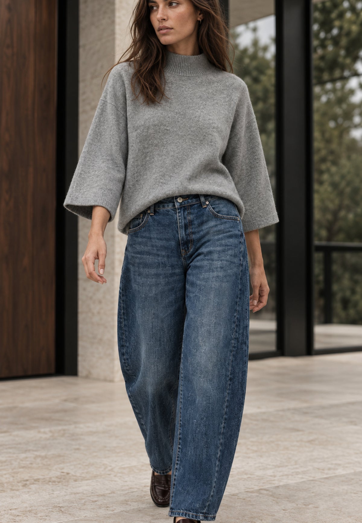 Barrel Jeans BLUE CURVE aus elastischem Denim