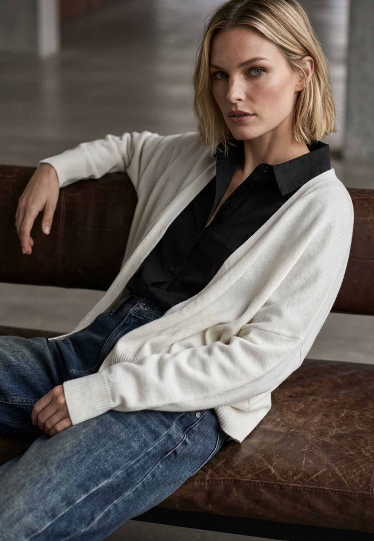 Strickjacke MODERN LAYER aus Viskose-Mix