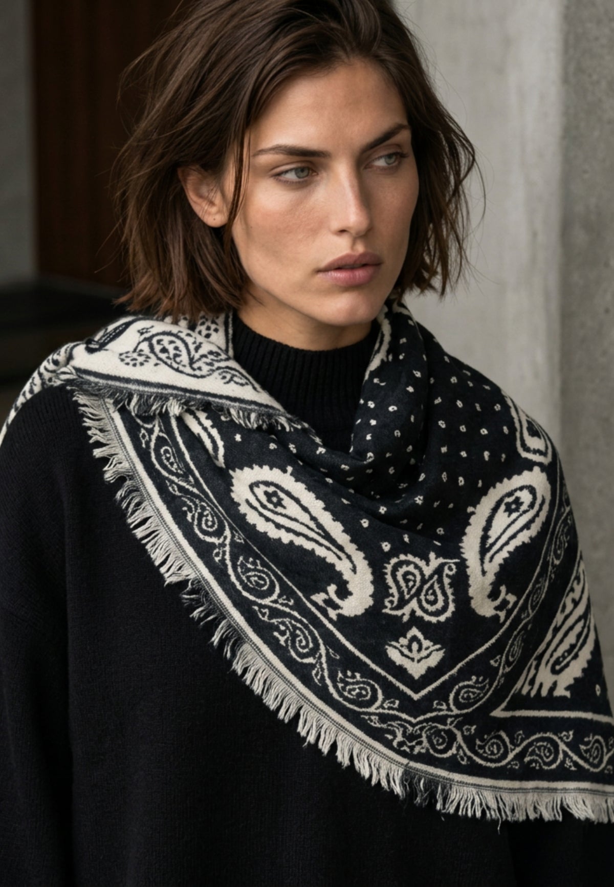 Dreieckstuch PAISLEY ICON aus Viskose-Woll-Mix