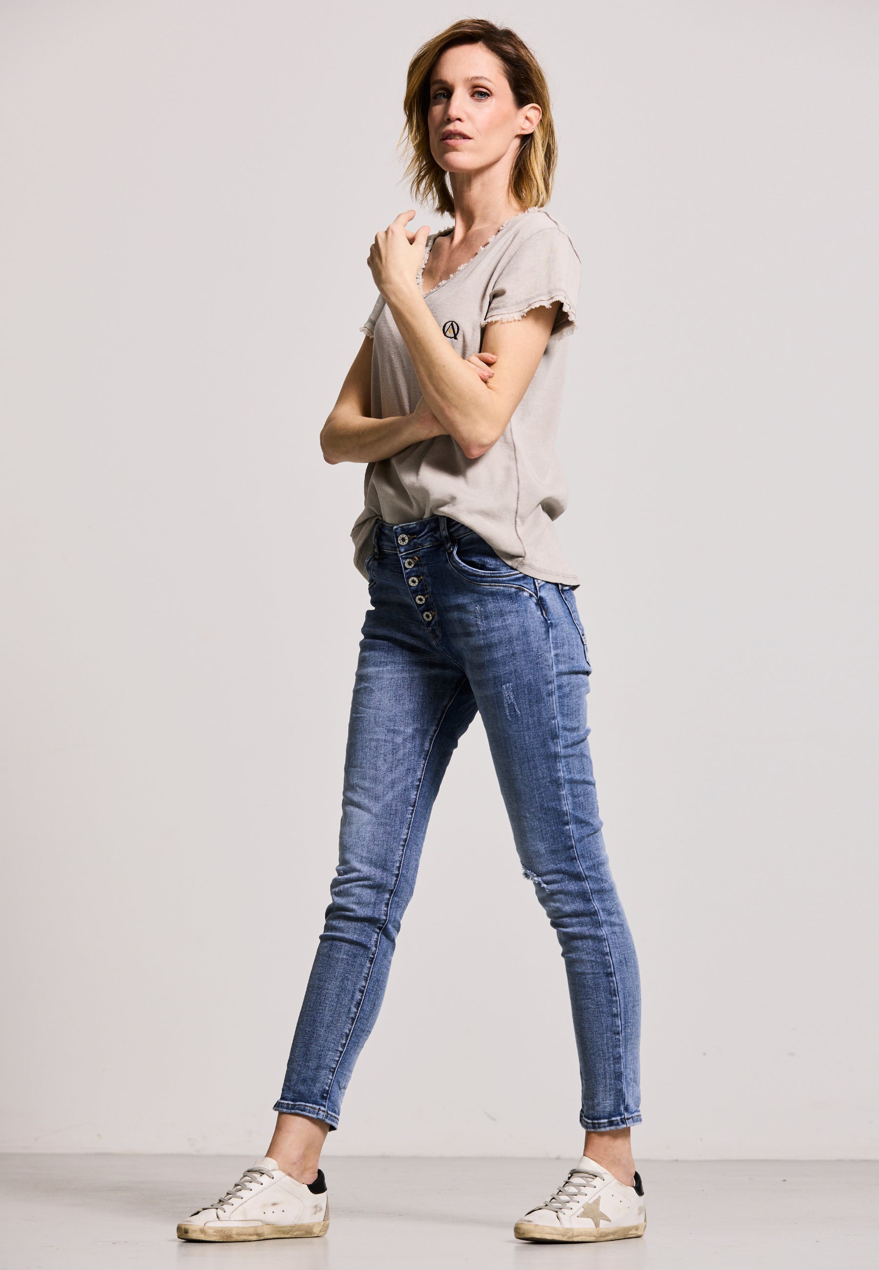 REBEL CUT JEANS