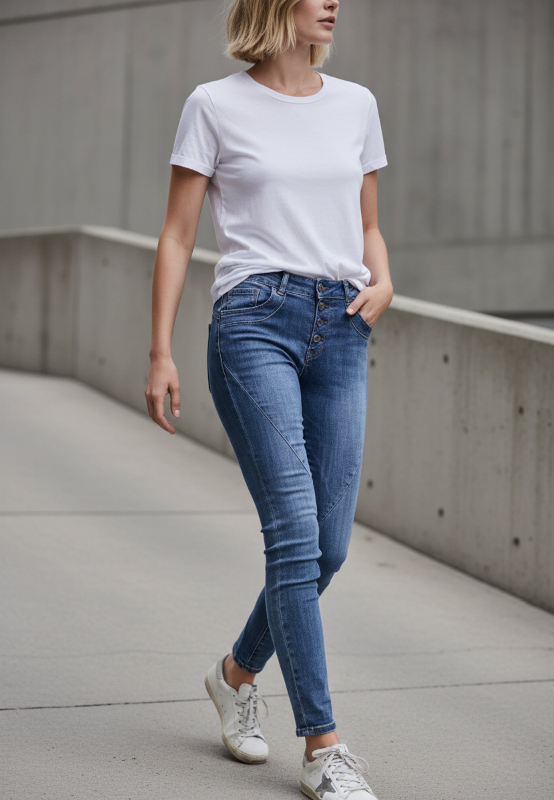STREET STYLE JEANS