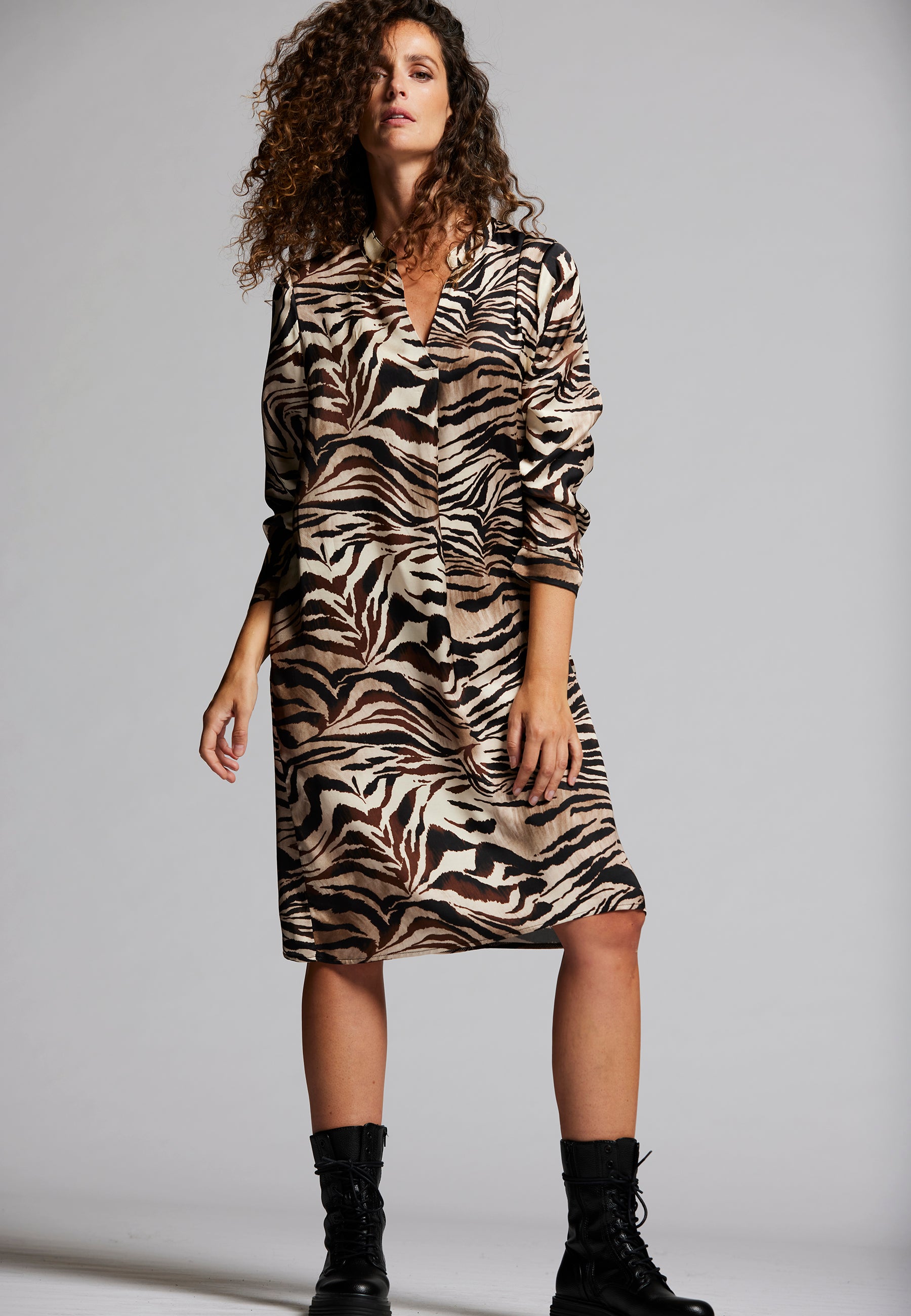 DRESS WILD REBEL